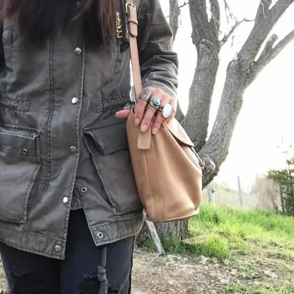 COACH | Camel Gold Beige Natural Leather Bucket Drawstring RARE Crossbody Bag - Picture 4 of 11